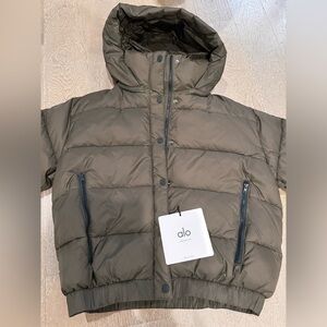 Alo Yoga Gold Rush Puffer